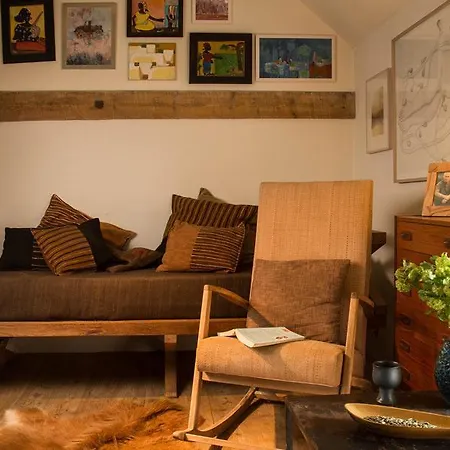 Taras Tarczyn Bed & Breakfast *