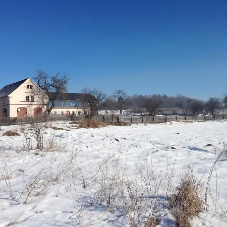 Taras Tarczyn Bed & Breakfast *