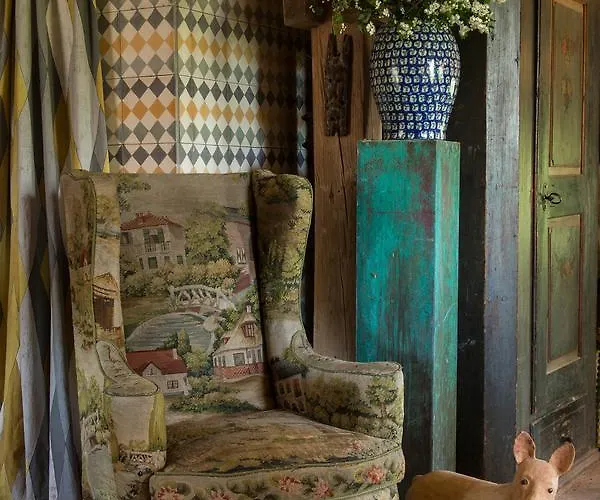 ベッド・アンド・ブレックファスト Taras Tarczyn Wleń